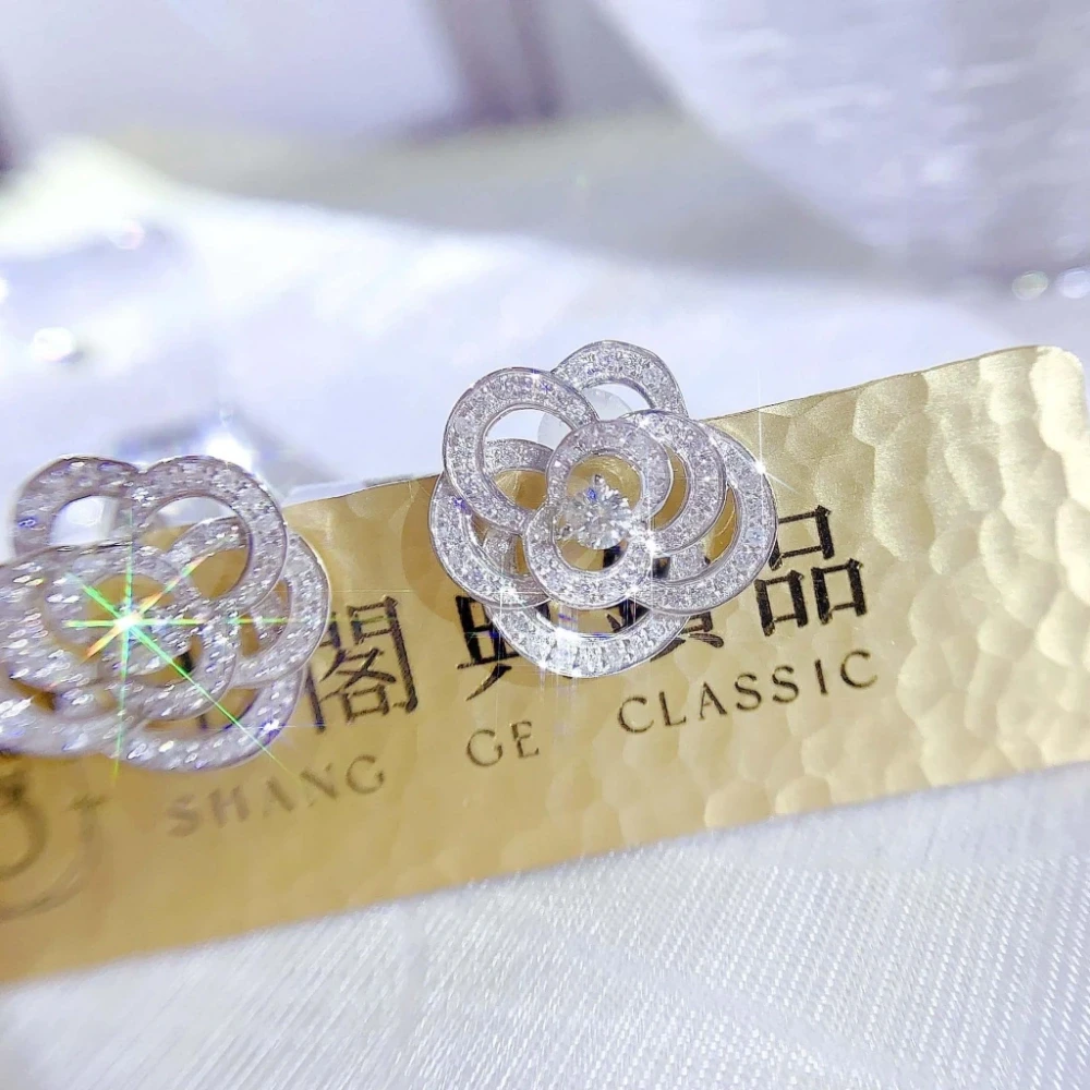 18K天然鑽石-山茶花氣質款耳環