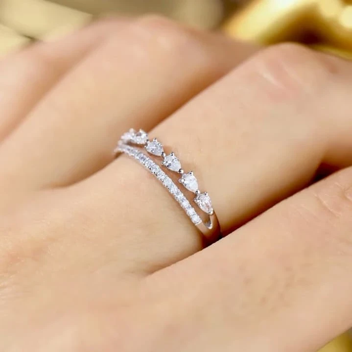 18K天然鑽石-線型戒指