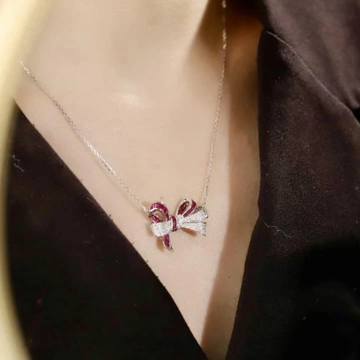 18K天然鑽石-紅寶石蝴蝶結項鍊