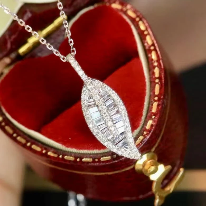 18K天然鑽石-葉子造型項鍊