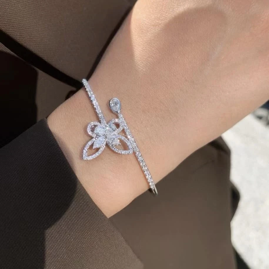 18K天然鑽石-蝴蝶氣質手環