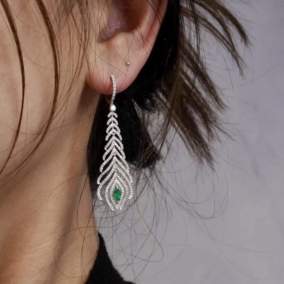 18K天然鑽石-祖母綠羽毛耳環