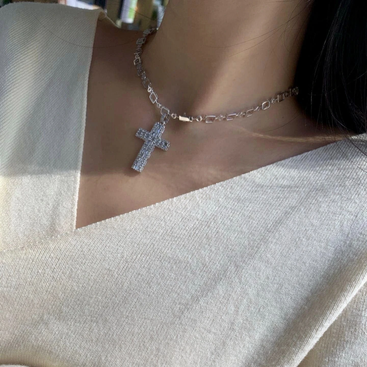 18K天然鑽石-十字架墜飾