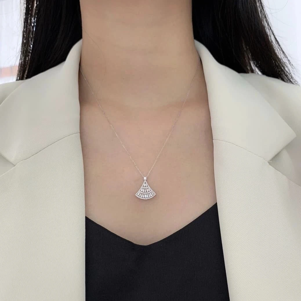 18K天然鑽石-小裙子項鍊