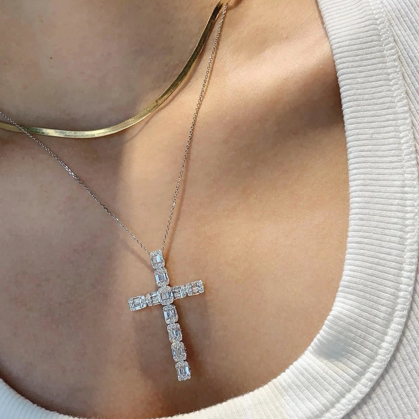 18K天然鑽石-冰糖大號十字架項鍊