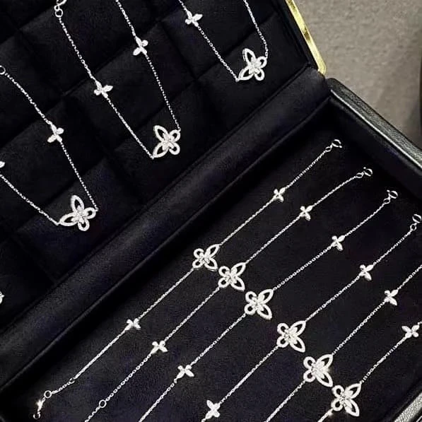 18K天然鑽石-三蝴蝶手鍊