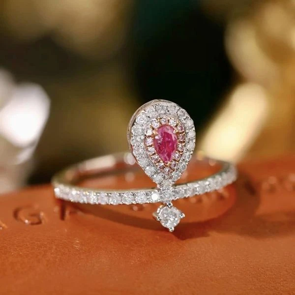 18K天然鑽石-公主型戒指