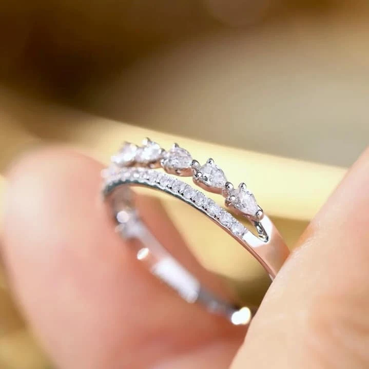 18K天然鑽石-線型戒指