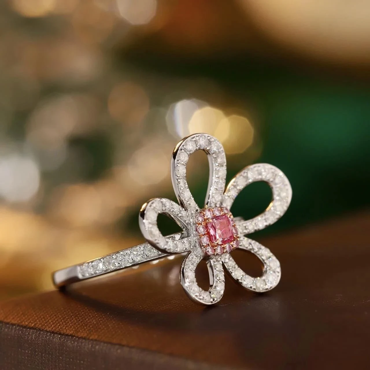 18K天然鑽石-五花瓣戒指 - 第3張圖 18K天然鑽石-五花瓣戒指