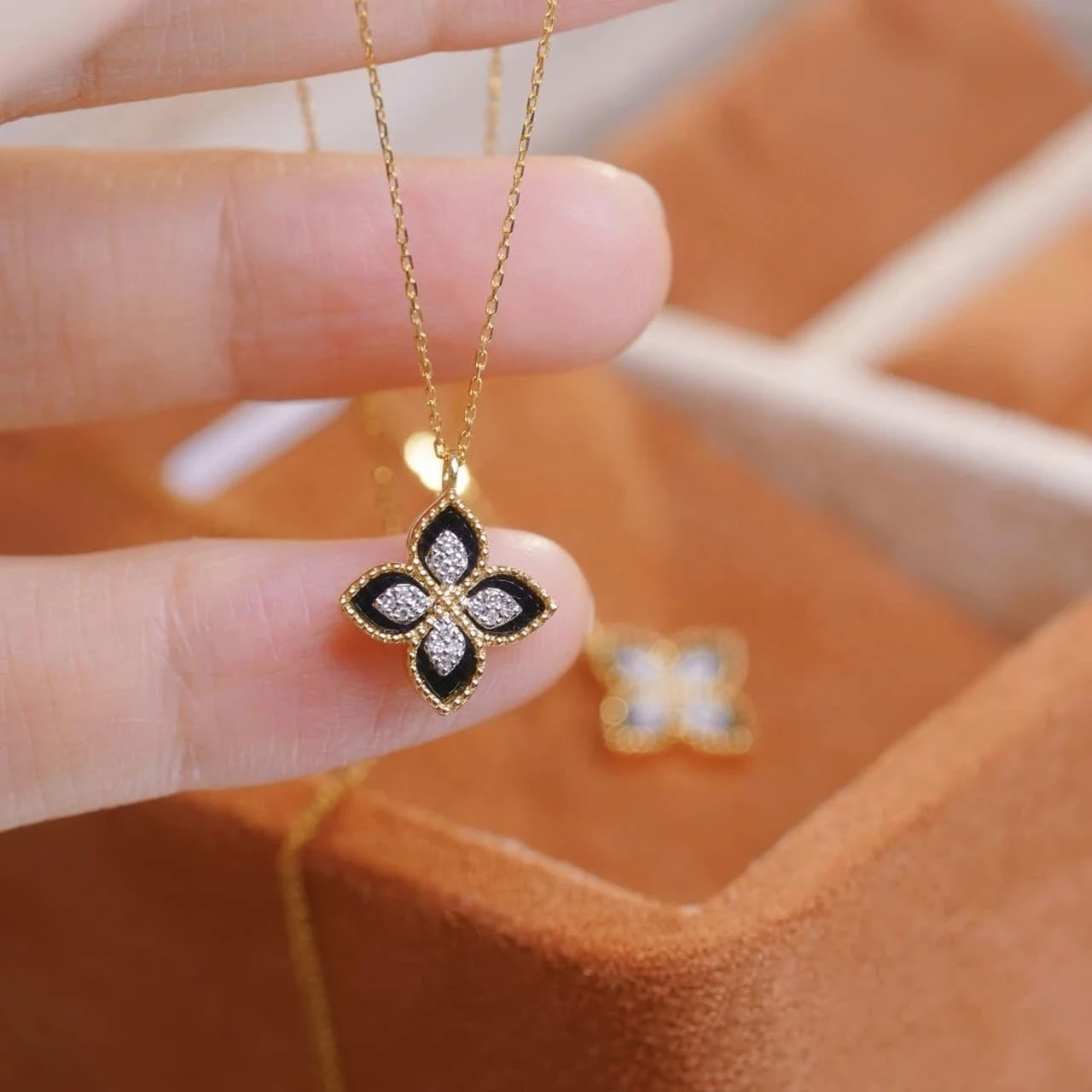 18K天然鑽石-四葉草瑪瑙項鍊