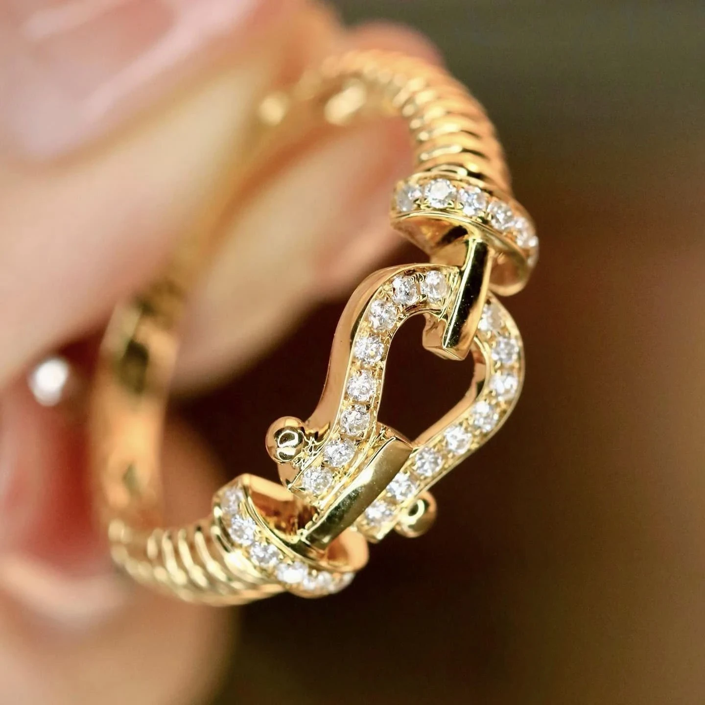 18K天然鑽石-馬蹄款戒指