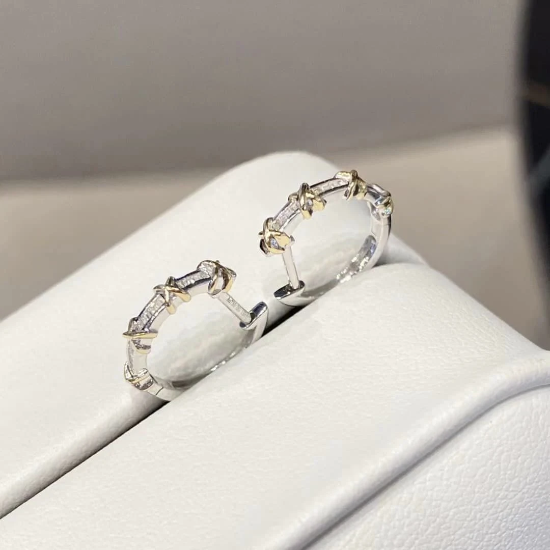 18K天然鑽石-雙色交叉羅馬耳環 - 第4張圖 18K天然鑽石-雙色交叉羅馬耳環