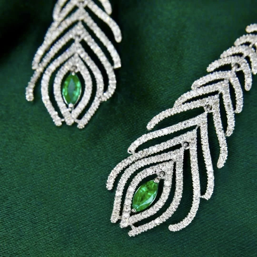 18K天然鑽石-祖母綠羽毛耳環 - 第4張圖 18K天然鑽石-祖母綠羽毛耳環