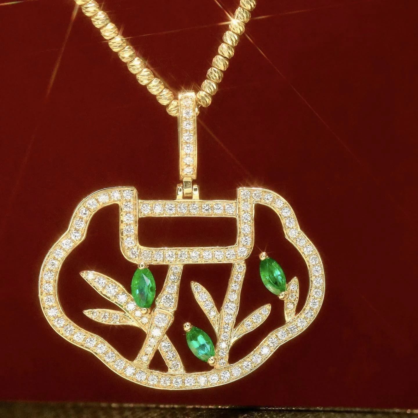 18K天然鑽石-紅寶石/祖母綠平安鎖墜飾 - 第4張圖 18K天然鑽石-紅寶石/祖母綠平安鎖墜飾