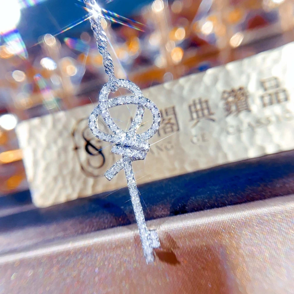 18K天然鑽石-繩結鑰匙墜飾 - 第4張圖 18K天然鑽石-繩結鑰匙墜飾