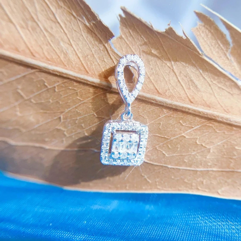 18K天然鑽石-冰糖方款耳環 - 第5張圖 18K天然鑽石-冰糖方款耳環