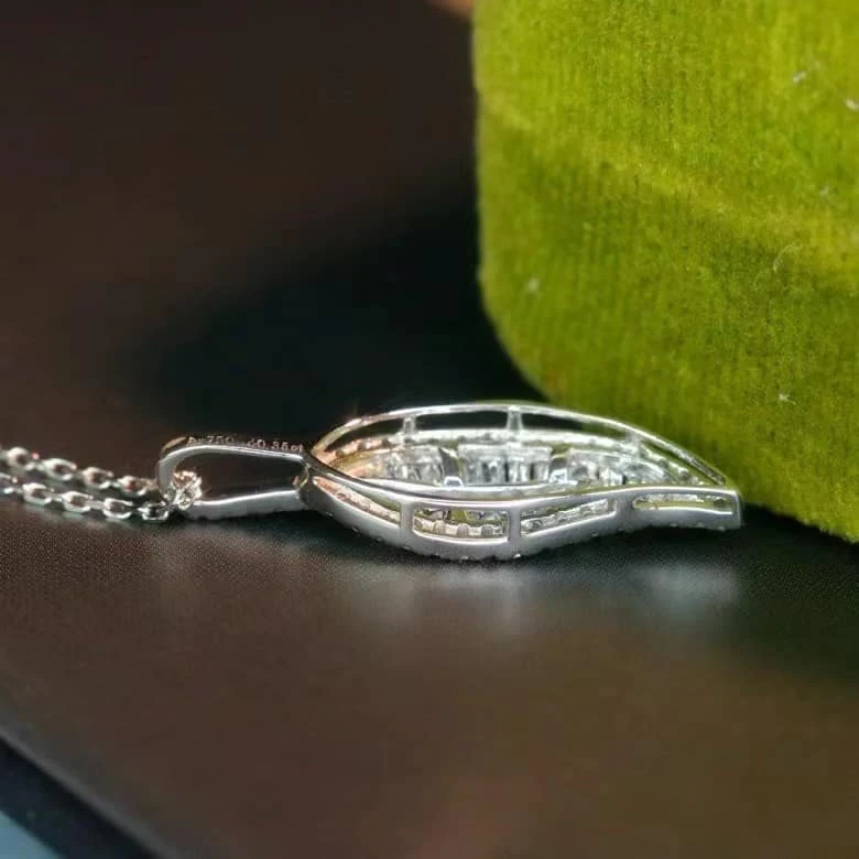 18K天然鑽石-葉子造型項鍊