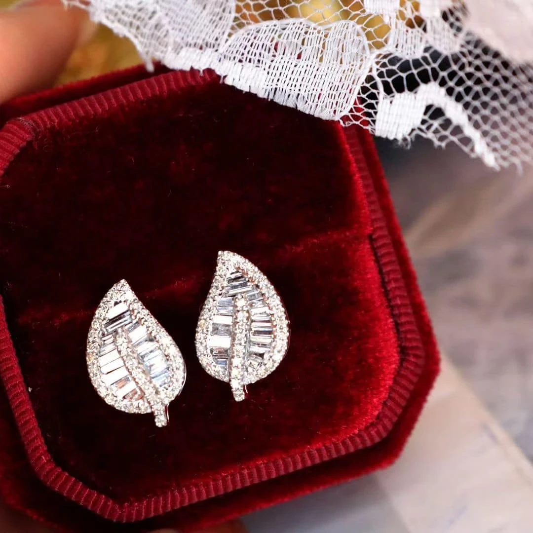 18K天然鑽石-葉子造型耳環