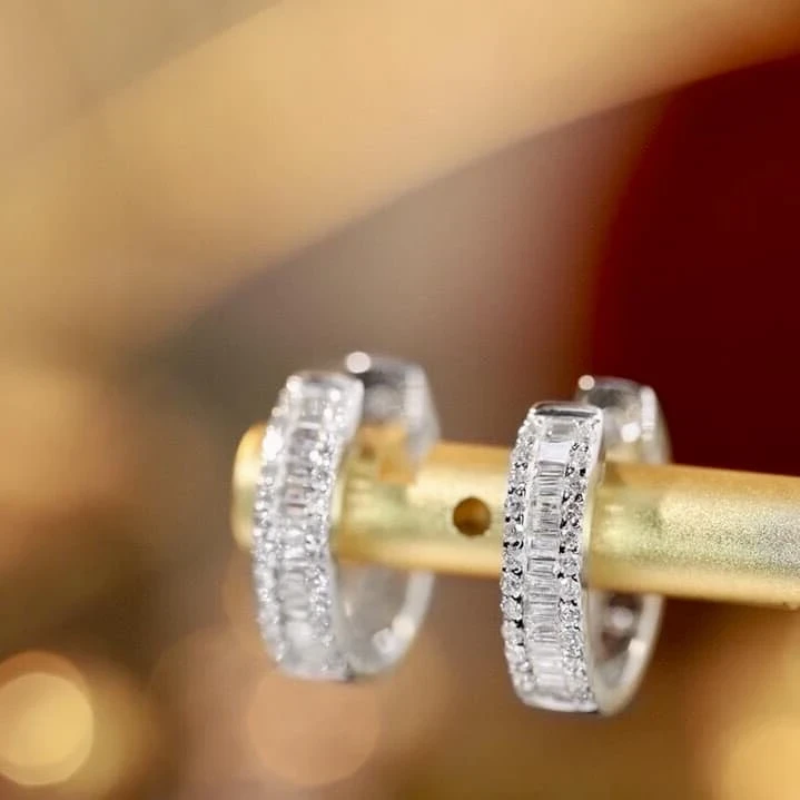 18K天然鑽石-簡約造型耳環