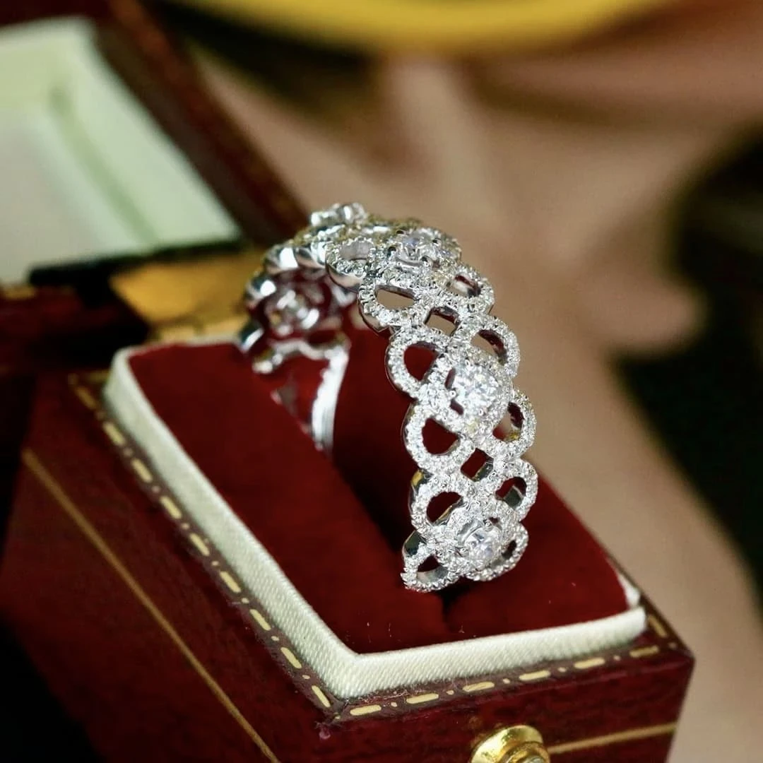 18K天然鑽石-四葉草蕾絲戒指 - 第5張圖 18K天然鑽石-四葉草蕾絲戒指