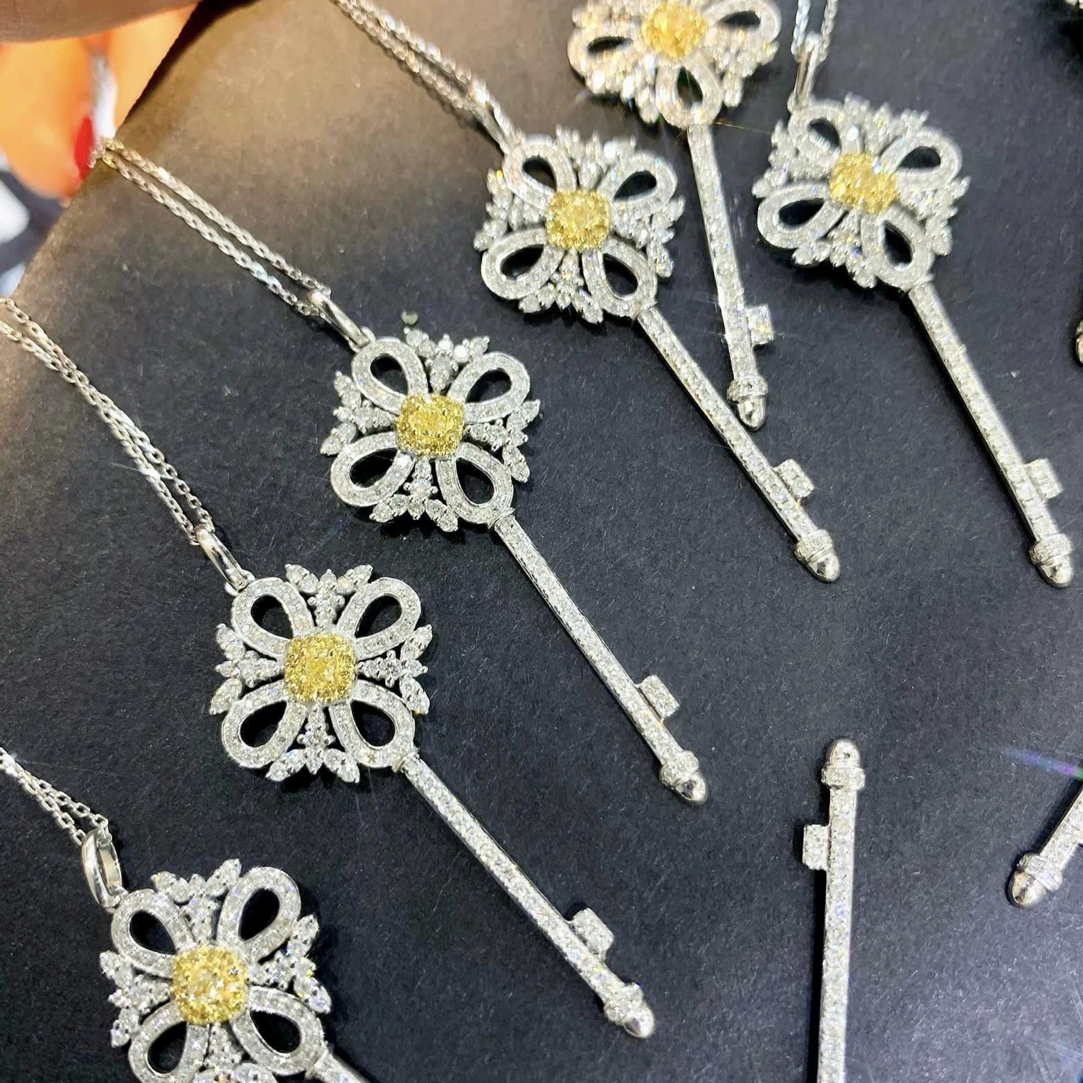 18K天然鑽石-鑰匙項鍊 - 第5張圖 18K天然鑽石-鑰匙項鍊