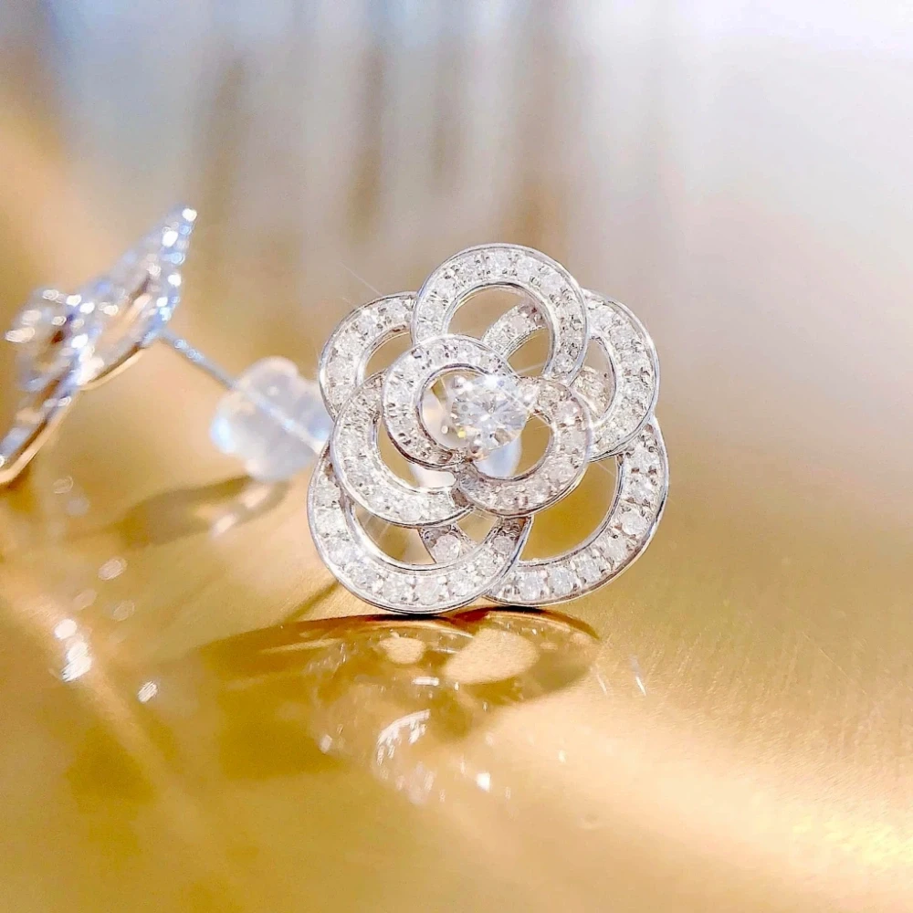 18K天然鑽石-山茶花氣質款耳環