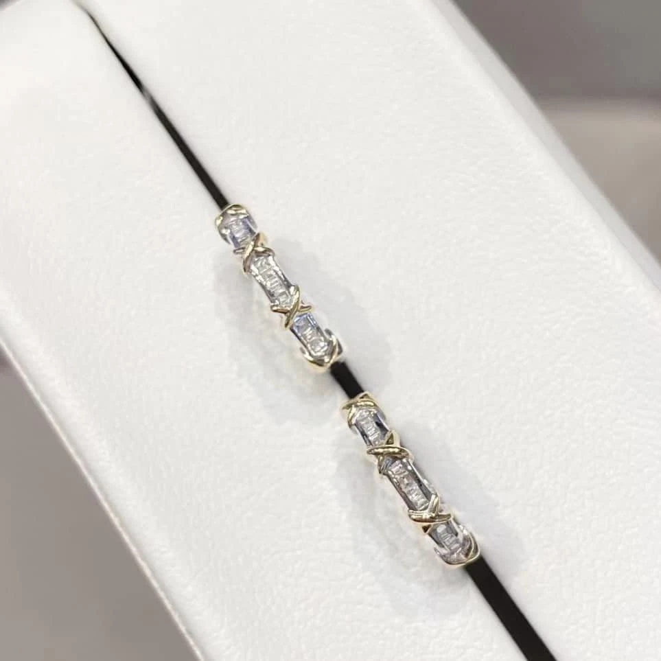 18K天然鑽石-雙色交叉羅馬耳環 - 第6張圖 18K天然鑽石-雙色交叉羅馬耳環