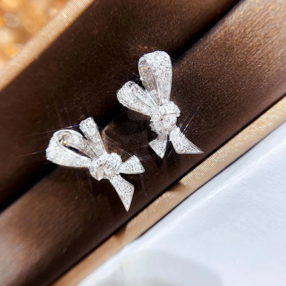 18K天然鑽石-蝴蝶結耳環
