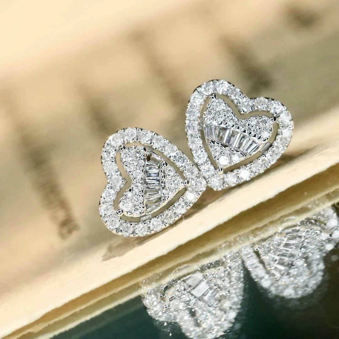 18K天然鑽石-愛心耳環