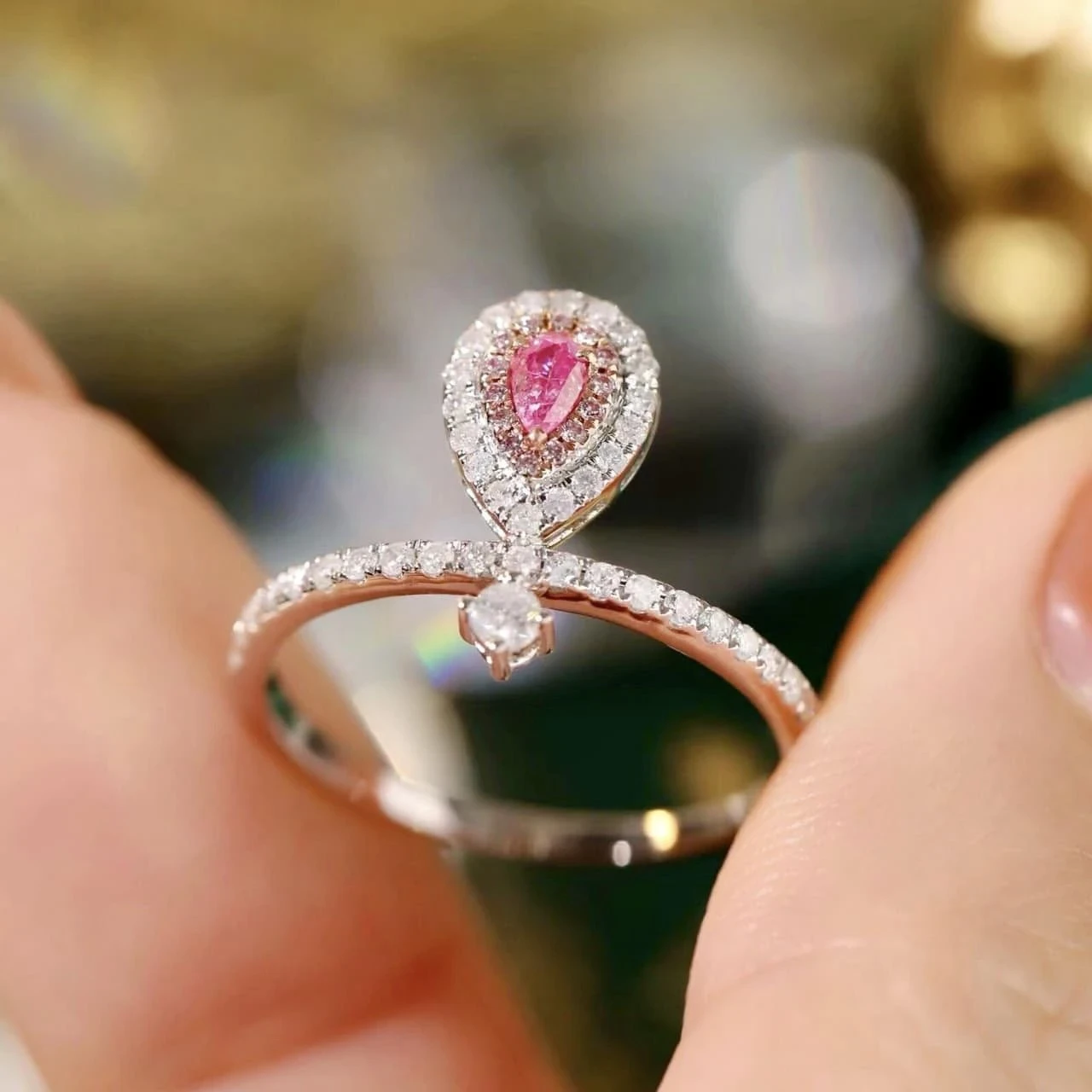 18K天然鑽石-公主型戒指