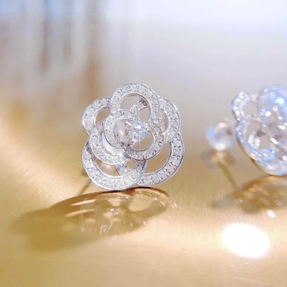 18K天然鑽石-山茶花氣質款耳環