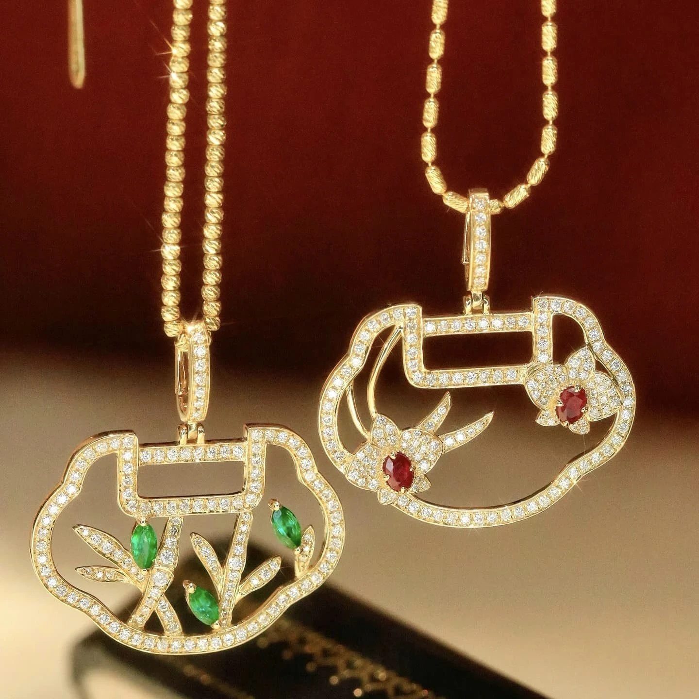 18K天然鑽石-紅寶石/祖母綠平安鎖墜飾 - 第7張圖 18K天然鑽石-紅寶石/祖母綠平安鎖墜飾