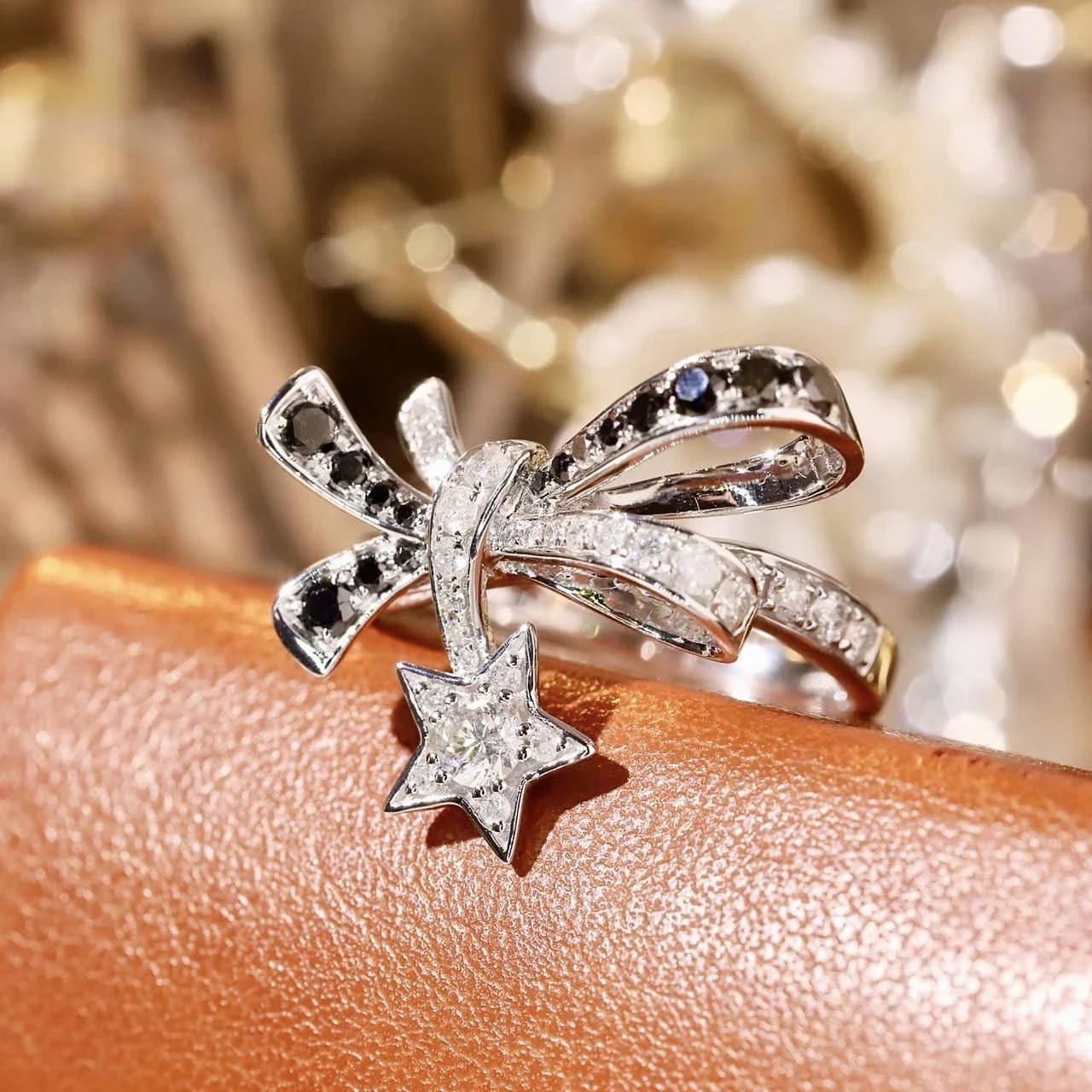 18K天然鑽石-蝴蝶結流星款戒指 - 第7張圖 18K天然鑽石-蝴蝶結流星款戒指