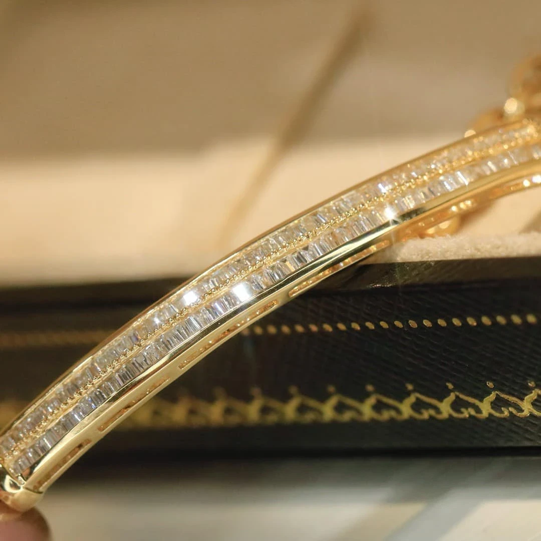 18K天然鑽石-奢華手環