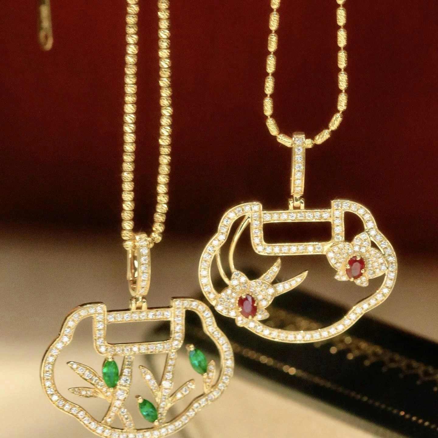 18K天然鑽石-紅寶石/祖母綠平安鎖墜飾 - 第8張圖 18K天然鑽石-紅寶石/祖母綠平安鎖墜飾