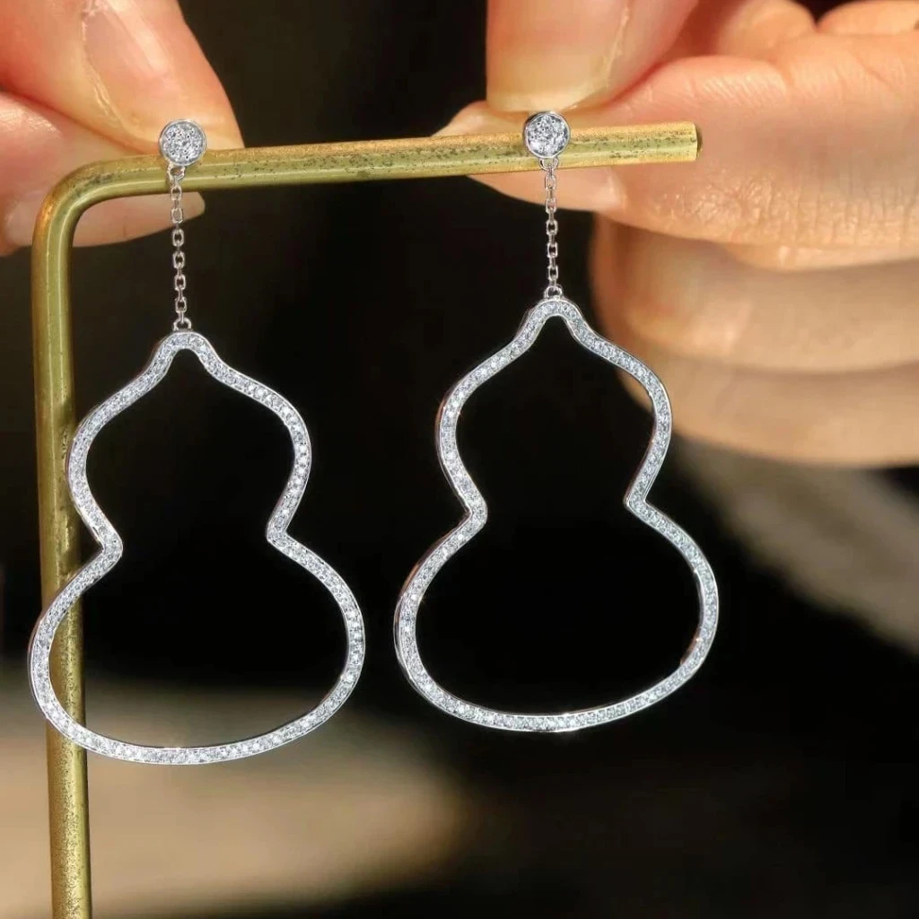 18K天然鑽石-大葫蘆耳環