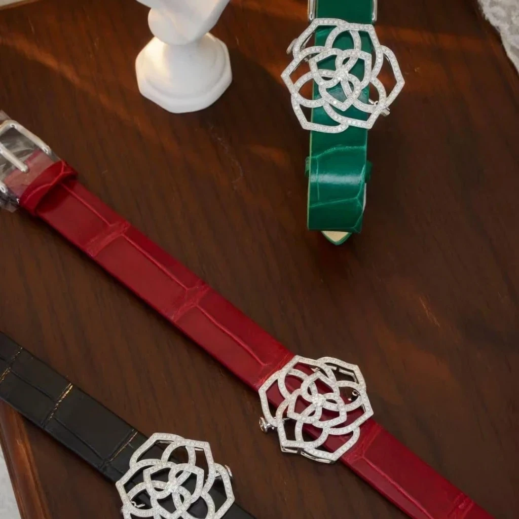 18K天然鑽石-鏤空山茶花胸針墜飾