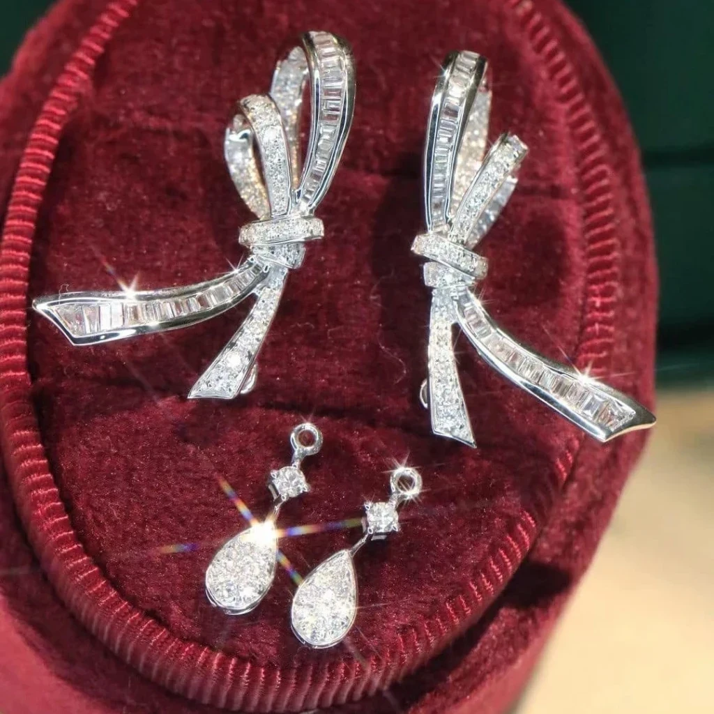 18K天然鑽石-蝴蝶結水滴耳環