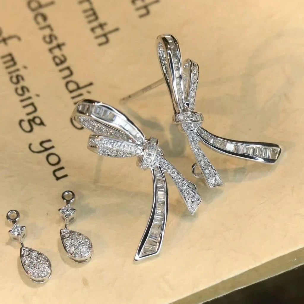 18K天然鑽石-蝴蝶結水滴耳環