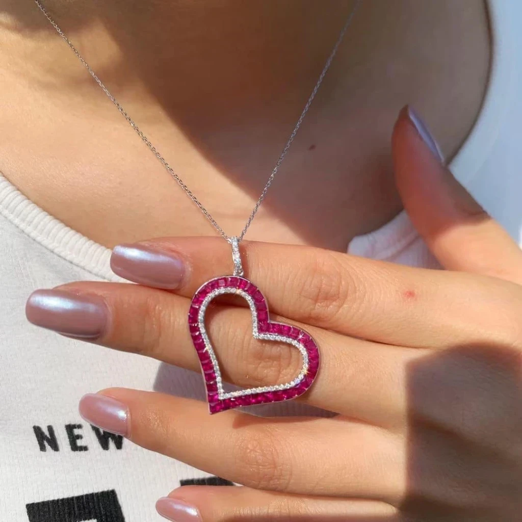 18k天然鑽石-紅寶石心形墜飾