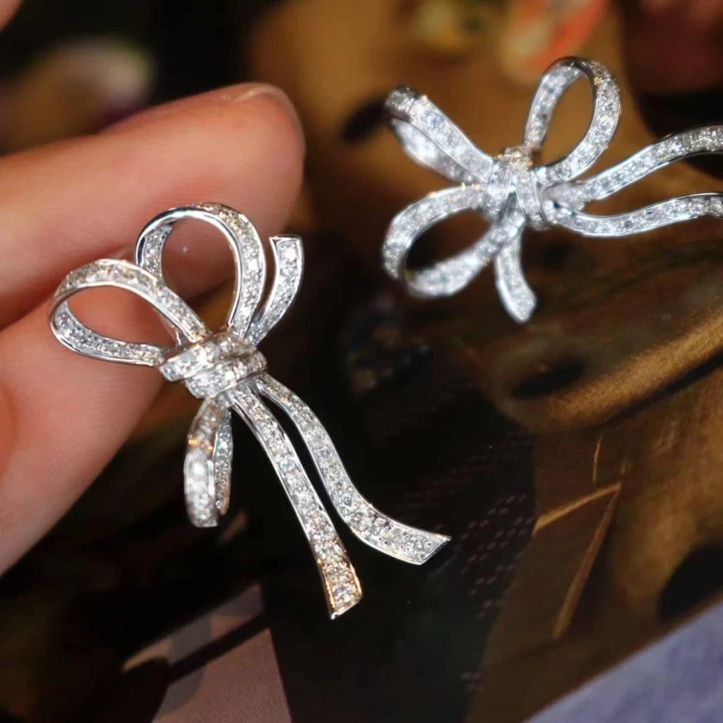 18k天然鑽石-蝴蝶結耳環