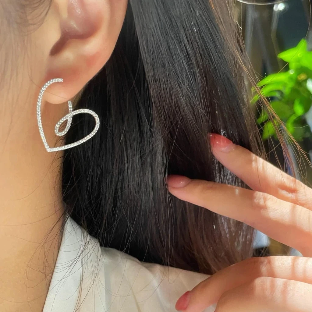 18K天然鑽石-心型耳環