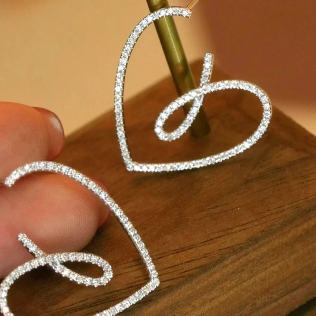 18K天然鑽石-心型耳環