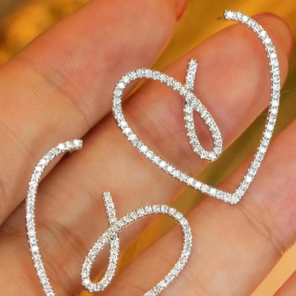 18K天然鑽石-心型耳環