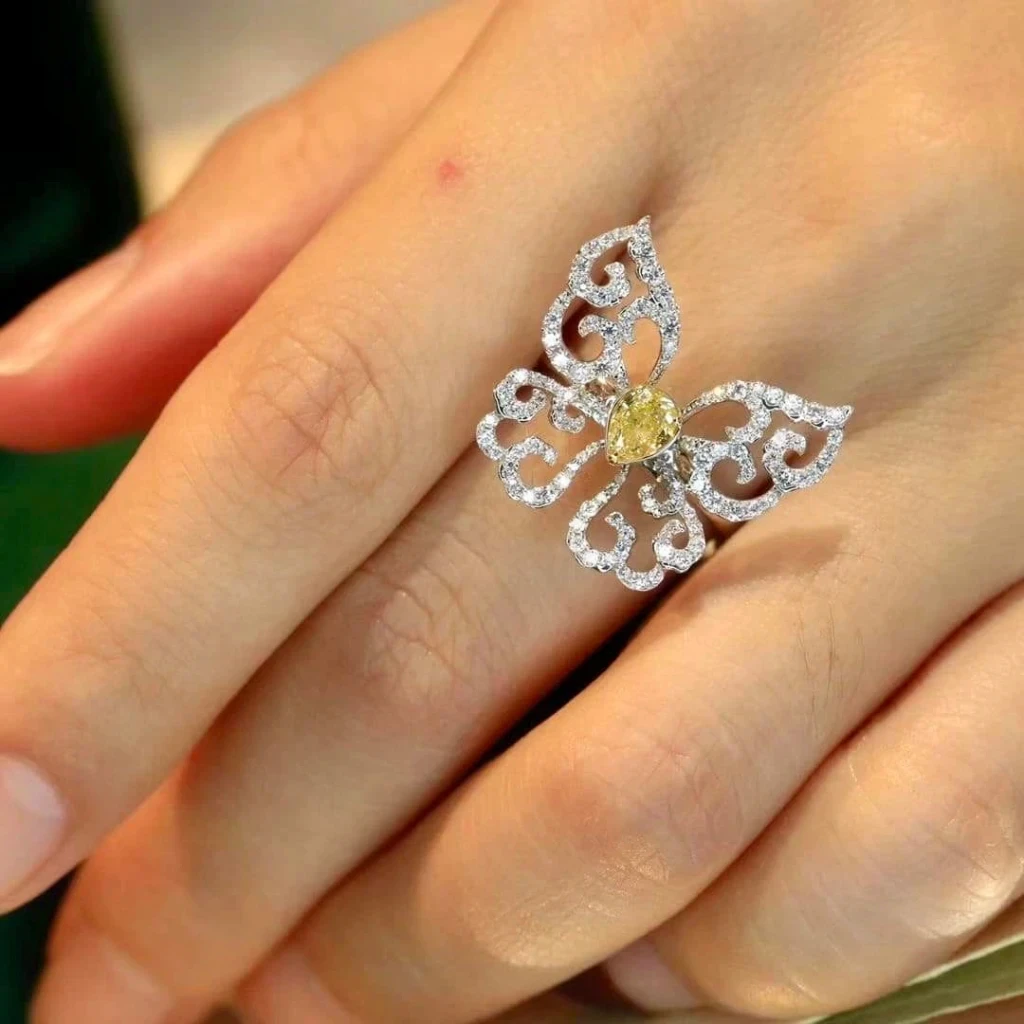 18k天然黃鑽-蝴蝶戒指