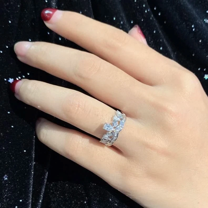 18K天然鑽石-皇冠戒指