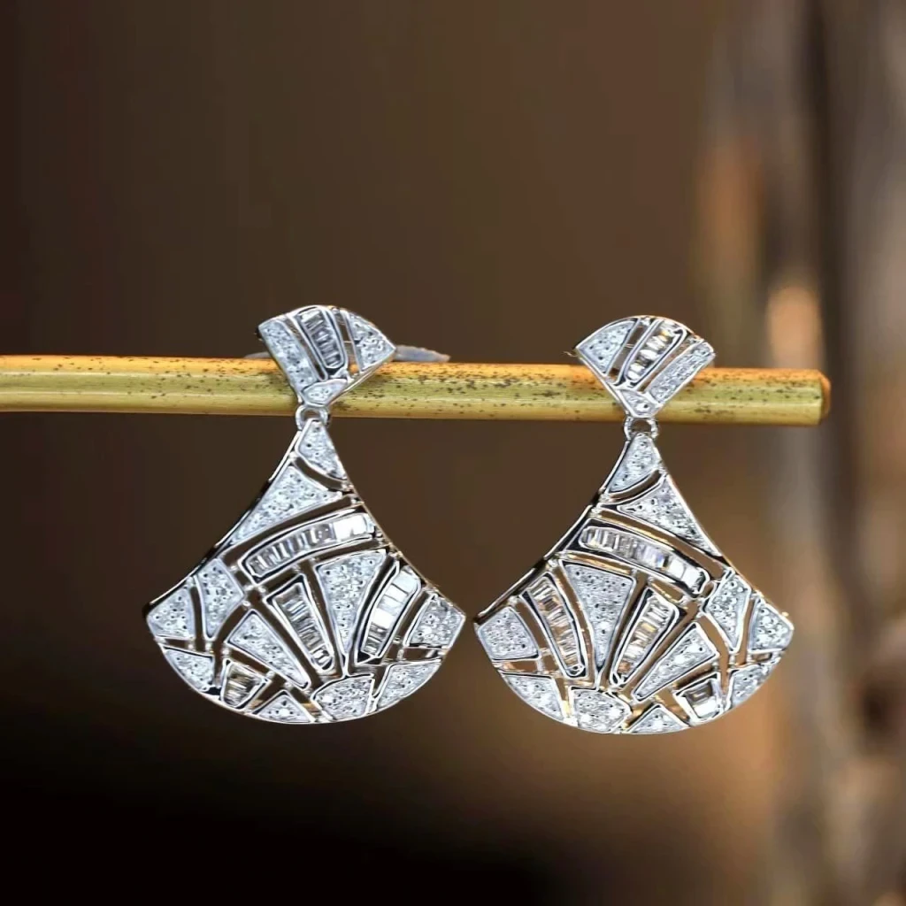 18k天然鑽石-小裙子耳環