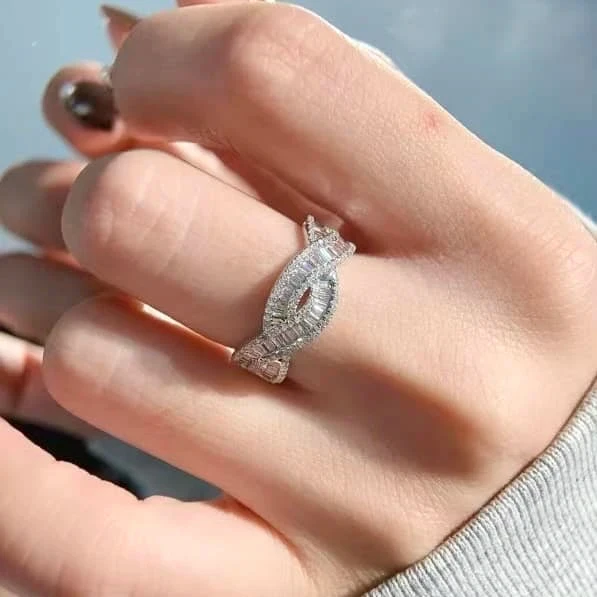 18K金天然鑽石-交叉戒指 - 第1張圖 18K金天然鑽石-交叉戒指