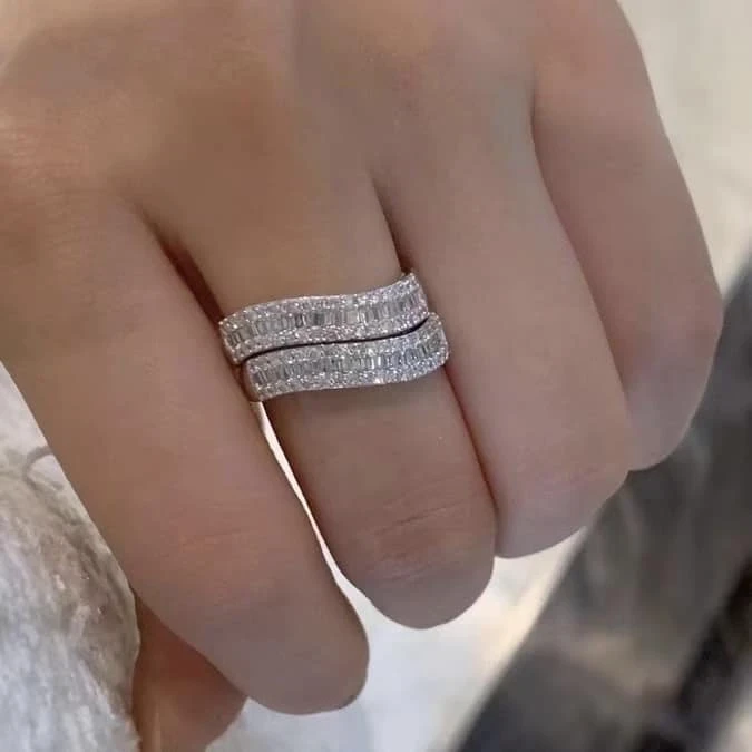 18K天然鑽石-弧線型戒指