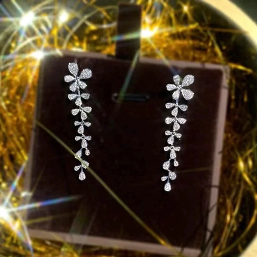 18K天然鑽石-花瓣兩用耳環